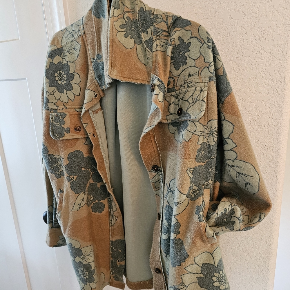 FREE PEOPLE Flowered Flannel Shirt/Jacket NVR WORN TAGS ATTACHED BEAUTIFUL